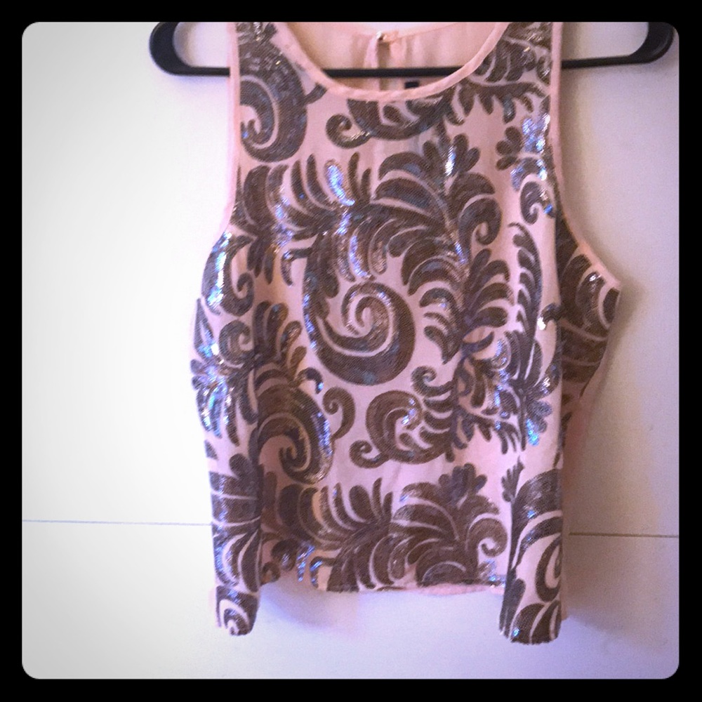 Glam top, never worn
